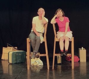 Répétition spectacle pour enfants grande soeur petit frère